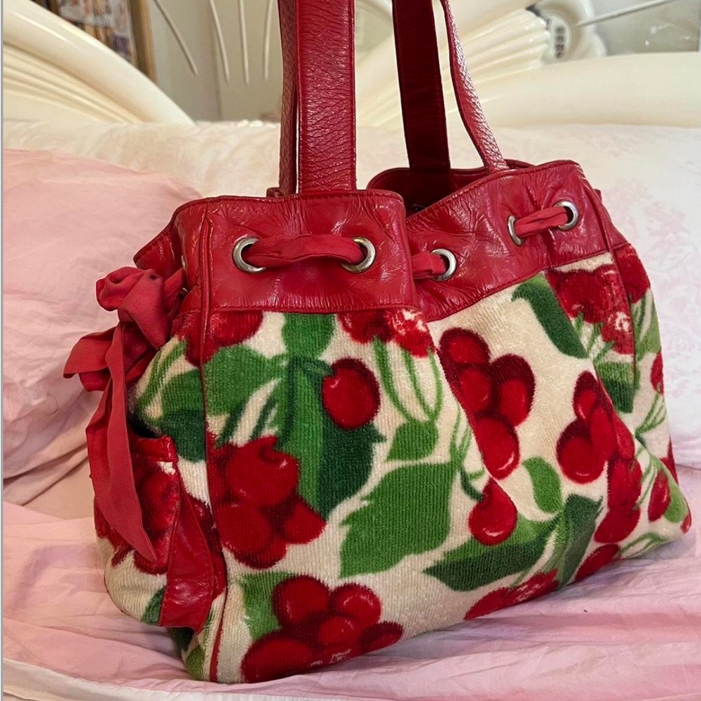 juicy bags up for trade